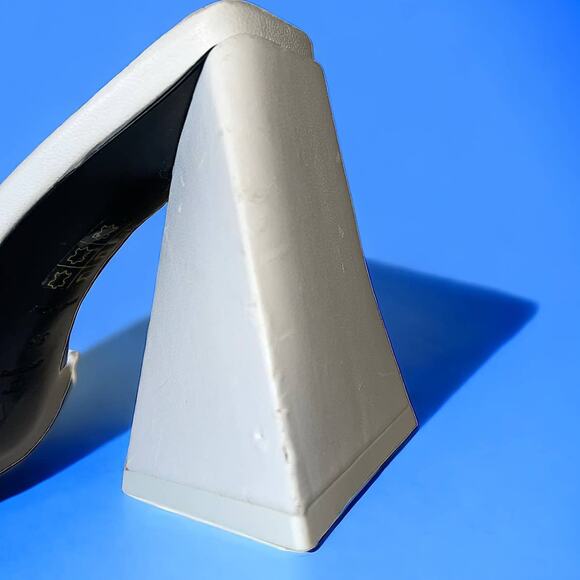 NEW Attico Devon White Sculptural Heel Mules Size 38 - Picture 13 of 14